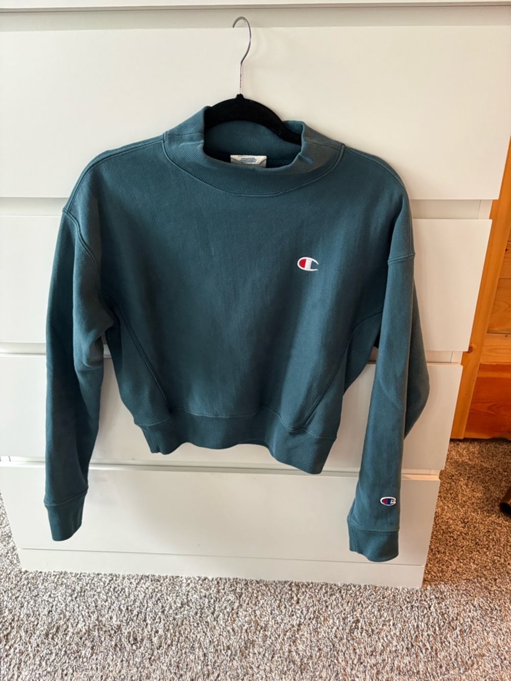 Champion Cropped Mock Neck Swearshirt